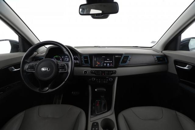 Kia Niro image 8