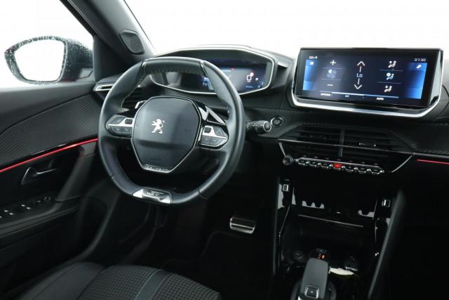 Peugeot 2008 image 3
