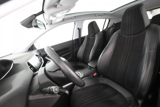 Peugeot 308 image 6