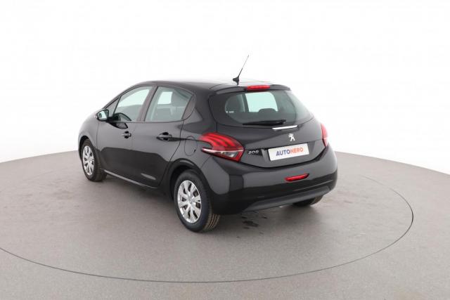 Peugeot 208 image 9