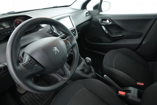 Peugeot 208 image 5