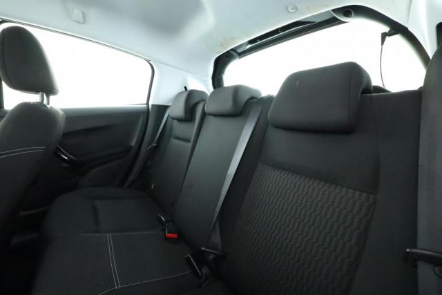 Peugeot 208 image 7