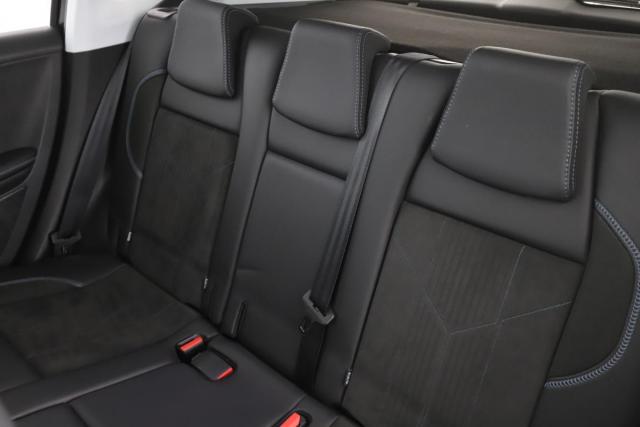 Peugeot 2008 image 4