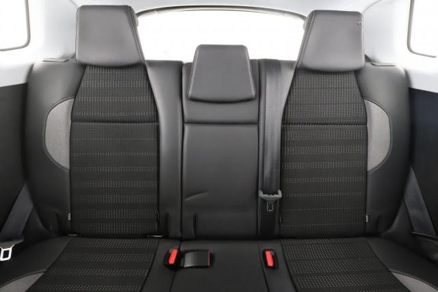 Peugeot 2008 image 9