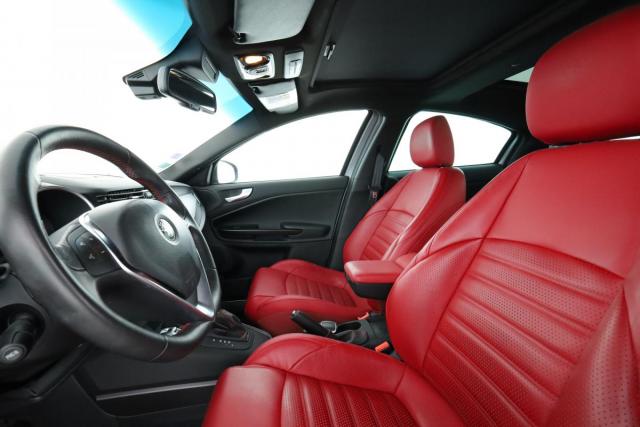 Alfa Romeo Giulietta image 2