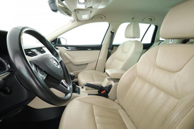 Skoda Octavia image 6