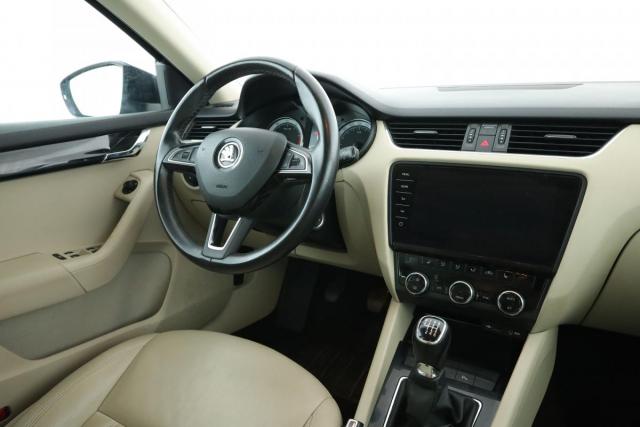 Skoda Octavia image 5
