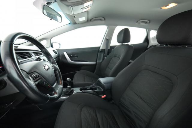 Kia Cee'D image 8