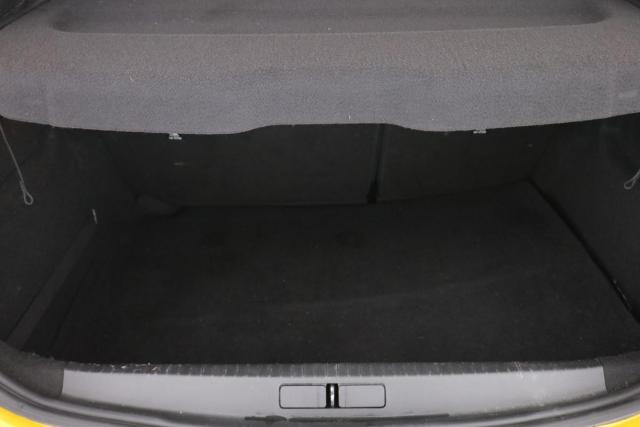 Peugeot 208 image 6
