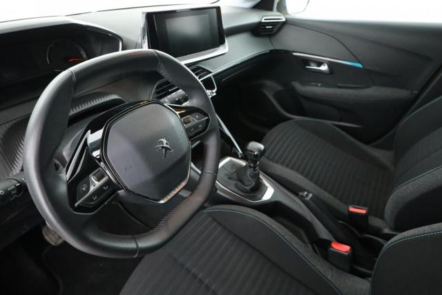 Peugeot 208 image 1
