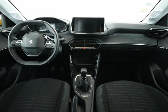 Peugeot 208 image 9