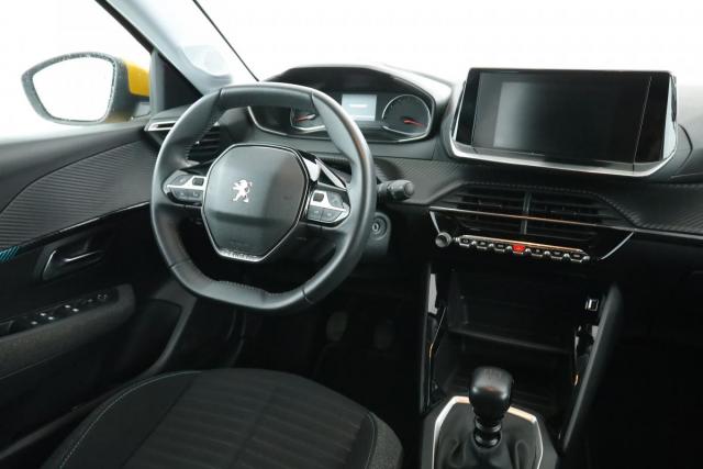 Peugeot 208 image 3
