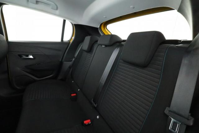 Peugeot 208 image 8