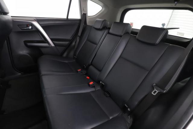 Toyota Rav4 image 3