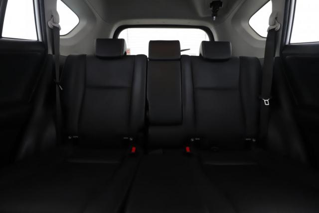 Toyota Rav4 image 2