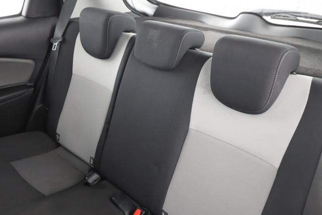 Toyota Yaris image 8