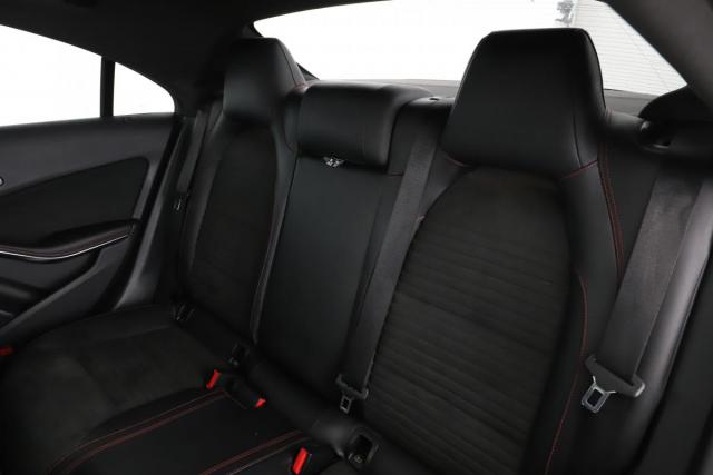 Mercedes Benz Cla image 9