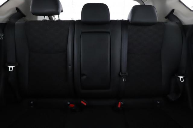 Nissan Pulsar image 5