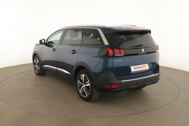 Peugeot 5008 image 1