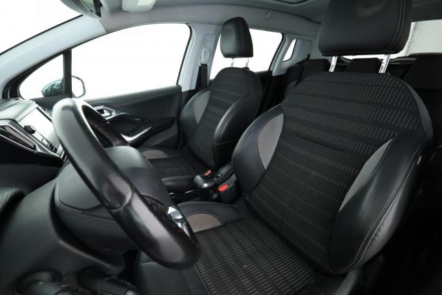 Peugeot 2008 image 9
