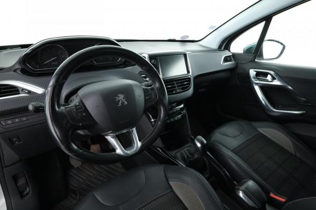 Peugeot 2008 image 4