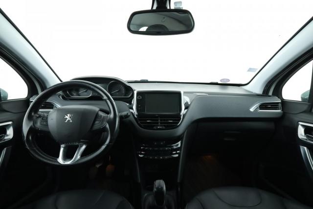 Peugeot 2008 image 8