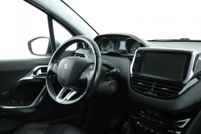 Peugeot 2008 image 3