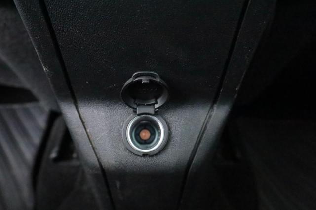 Peugeot 2008 image 7