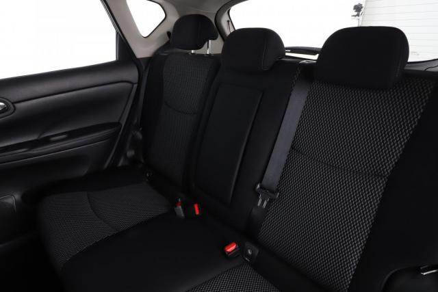 Nissan Pulsar image 8