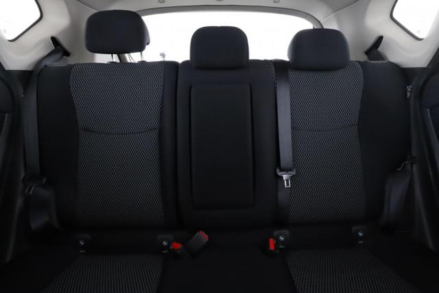 Nissan Pulsar image 7