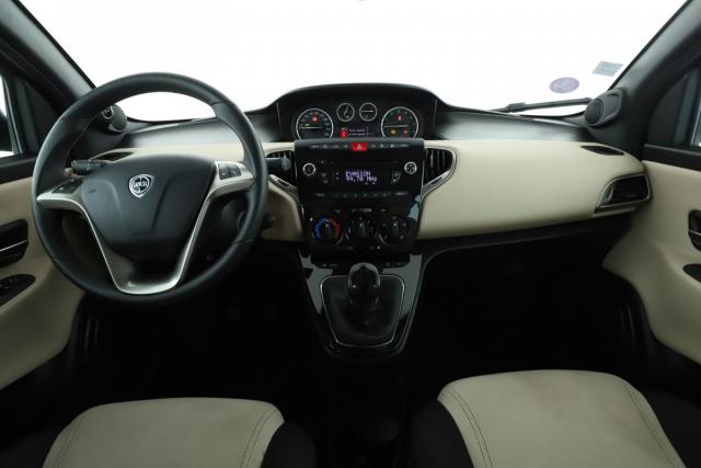Lancia Ypsilon image 3