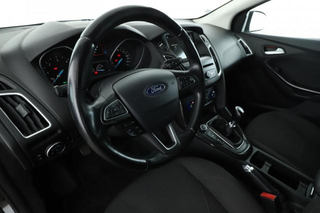 Ford Focus image 7