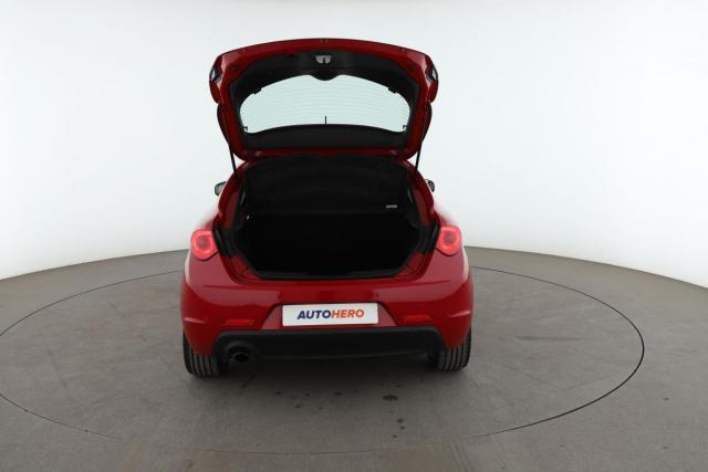 Alfa Romeo Giulietta image 9