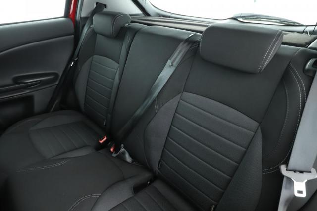 Alfa Romeo Giulietta image 7