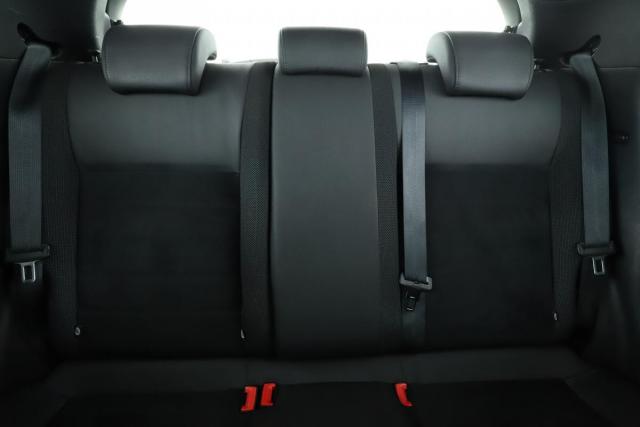 Nissan Juke image 6