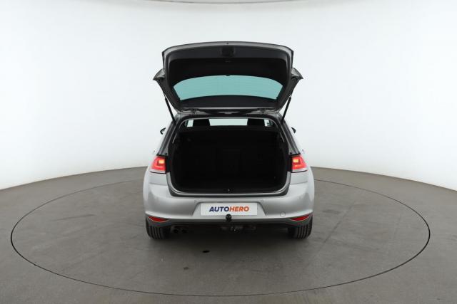 Volkswagen Golf image 5