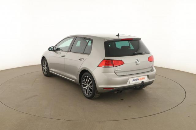 Volkswagen Golf image 9