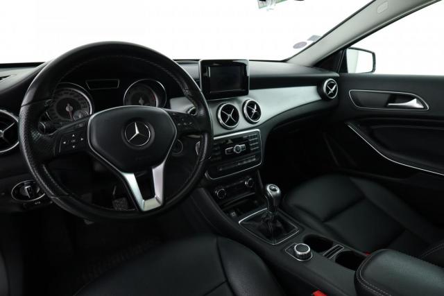 Mercedes Benz Gla image 5