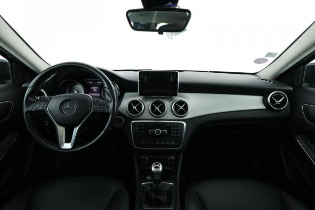 Mercedes Benz Gla image 6