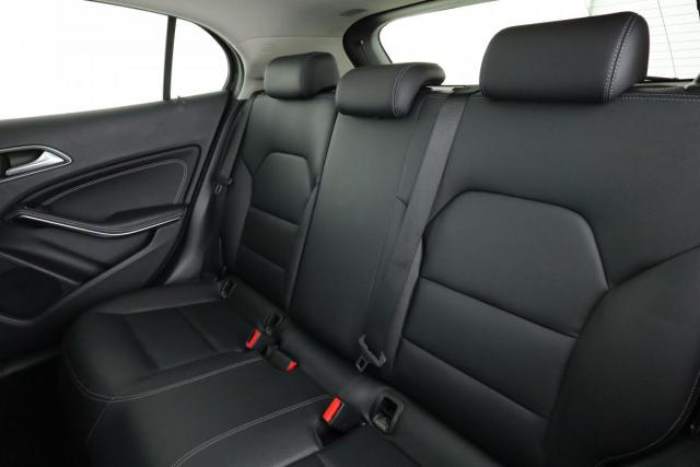 Mercedes Benz Gla image 3