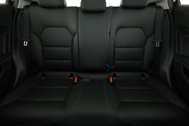 Mercedes Benz Gla image 1