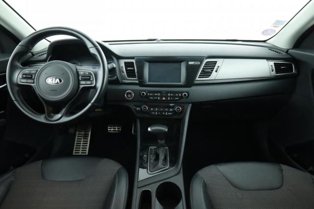 Kia Niro image 8
