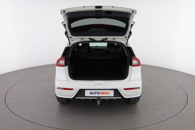 Kia Niro image 9