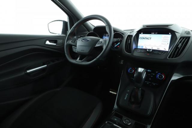 Ford Kuga image 3