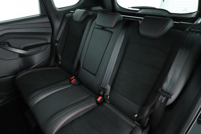 Ford Kuga image 2