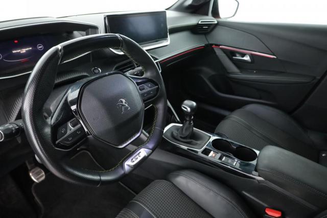 Peugeot 208 image 7