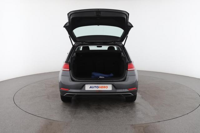 Volkswagen Golf image 7