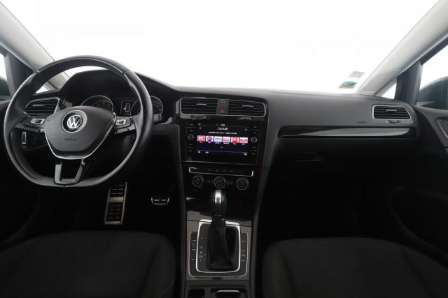Volkswagen Golf image 1