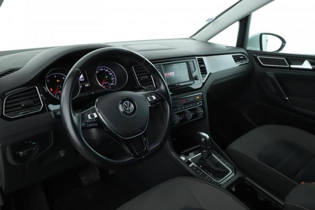 Volkswagen Golf Sportsvan image 2