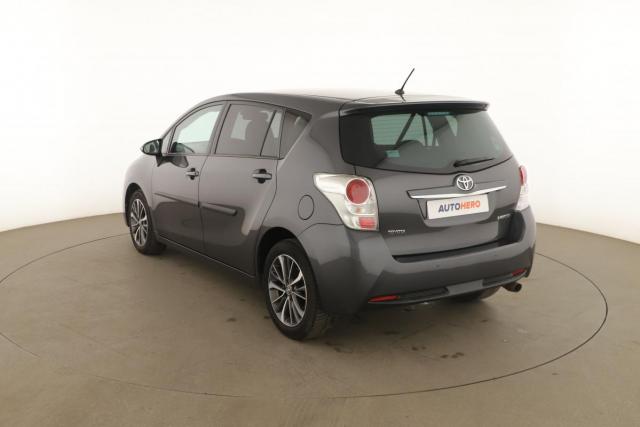 Toyota Verso image 2